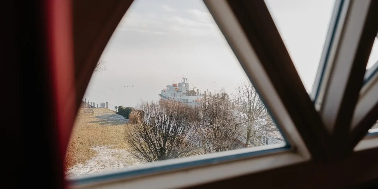 Ausblick auf den Chiemsee von der Hochzeitslocation Schlosswirtschaft Herrenchiemsee